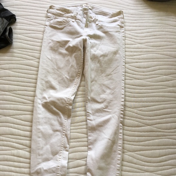 hollister white jeans - Picture 3 of 3